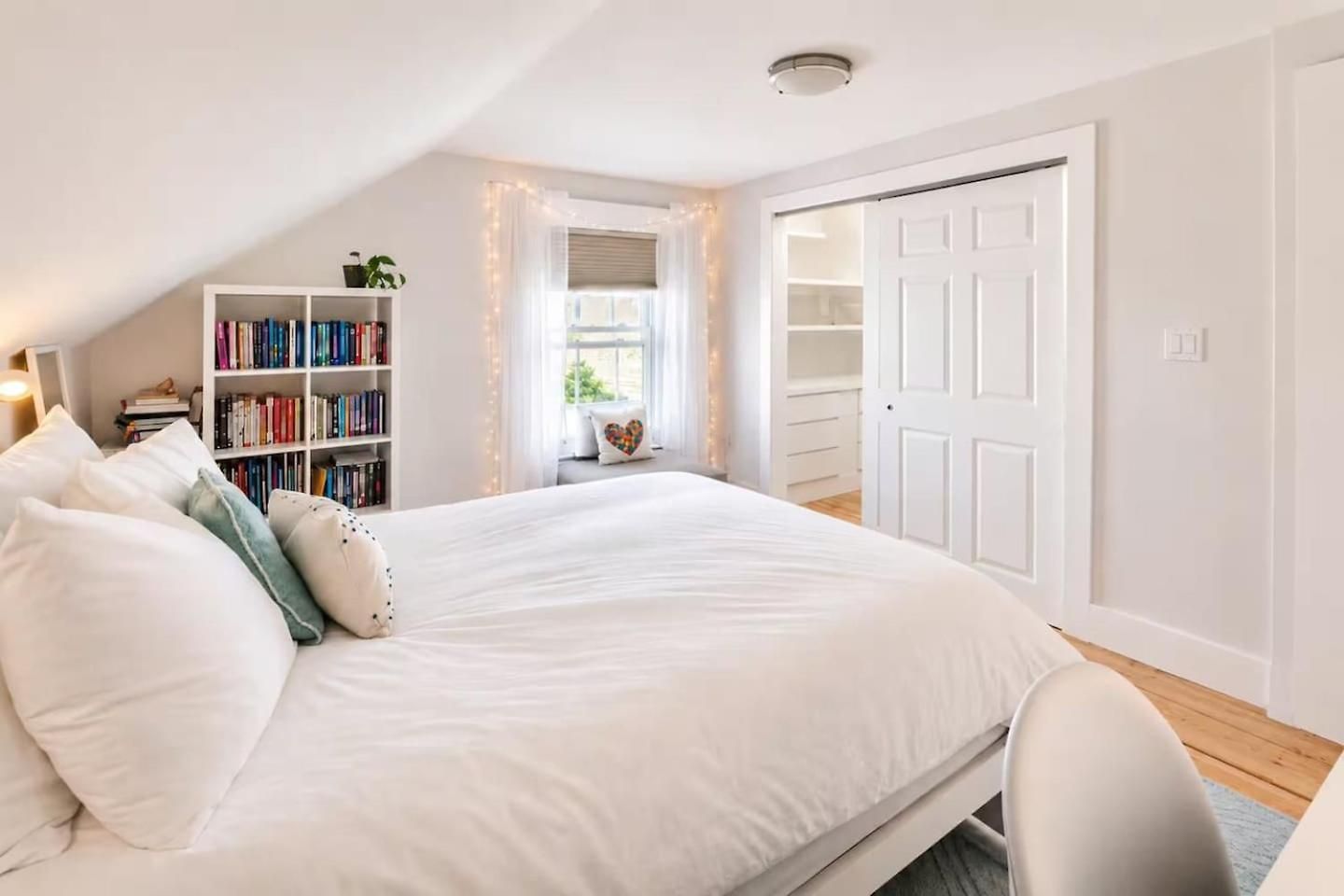 Hot Tub, Private Backyard & Bbq Near Airport Boston