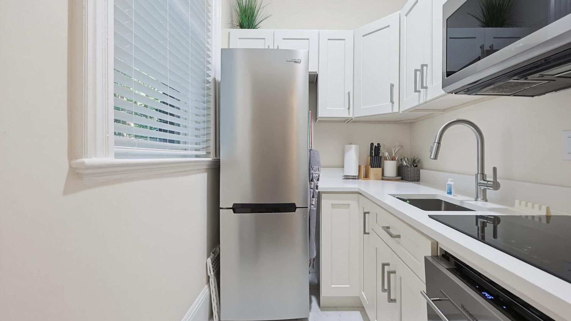 Elegant Back Bay On Hereford Street * Boston