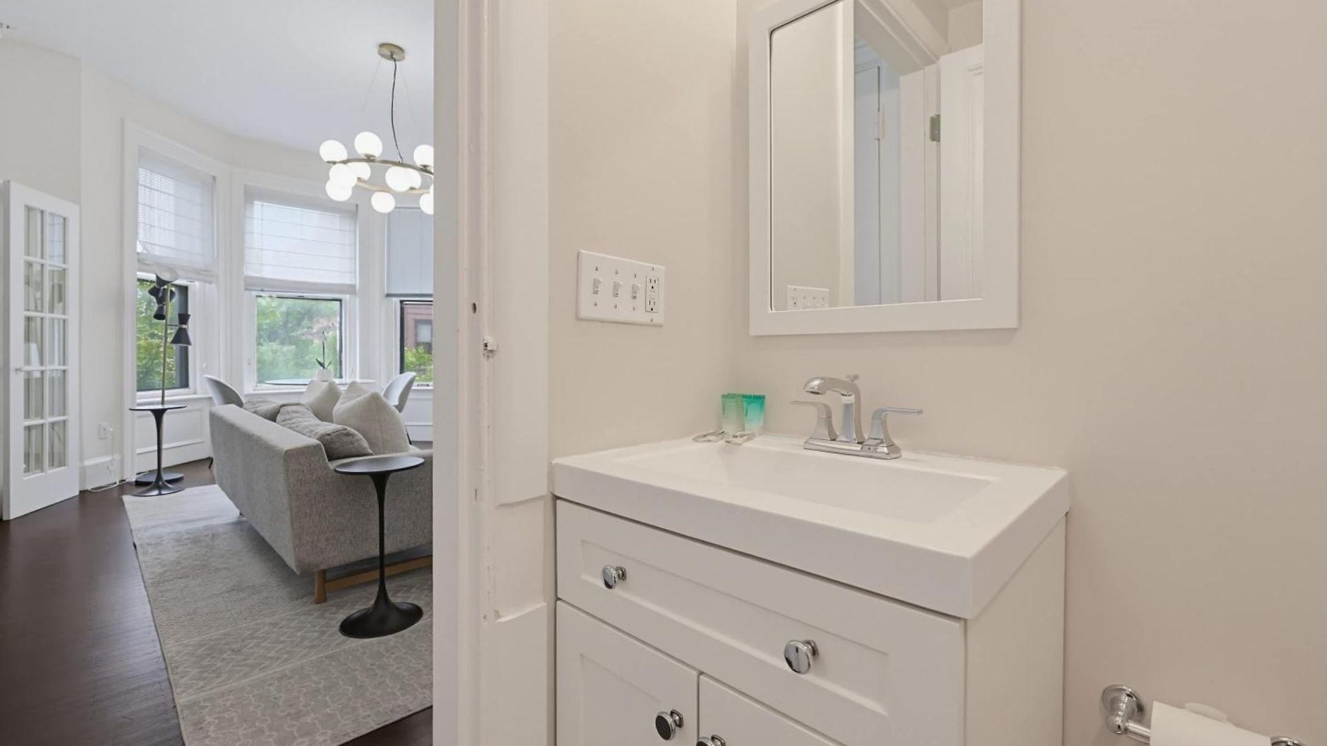 New! Back Bay, Line, Newbury St & Hynes Apartment Boston