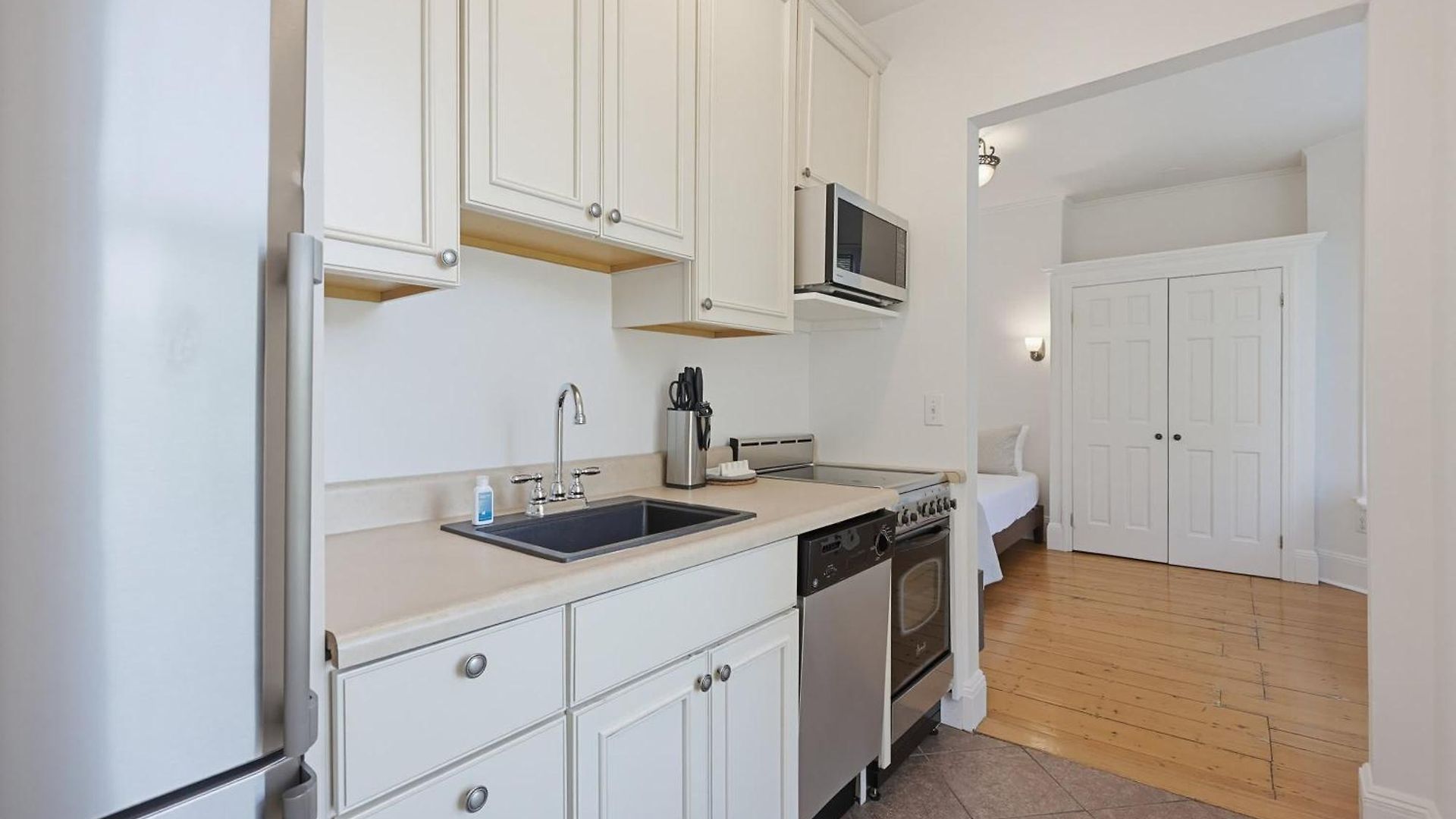Apartment Brownstone, Steps To Shopping & Dining Boston