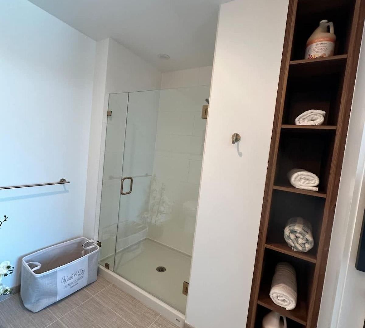 Back Bay Penthouse With Gym Parking In Unit Washer Dryer *