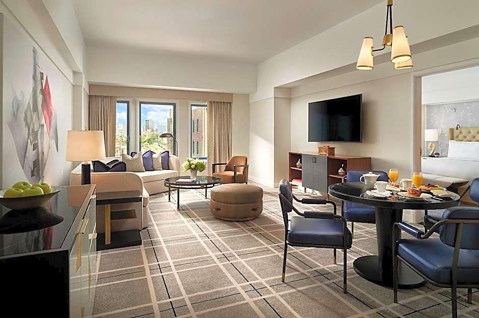 Mandarin Oriental, Hotel