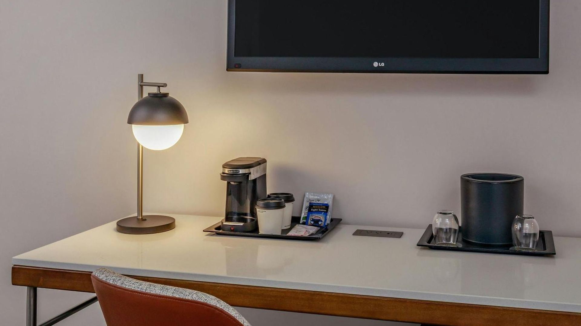 Courtyard By Marriott Downtown Hotel Boston