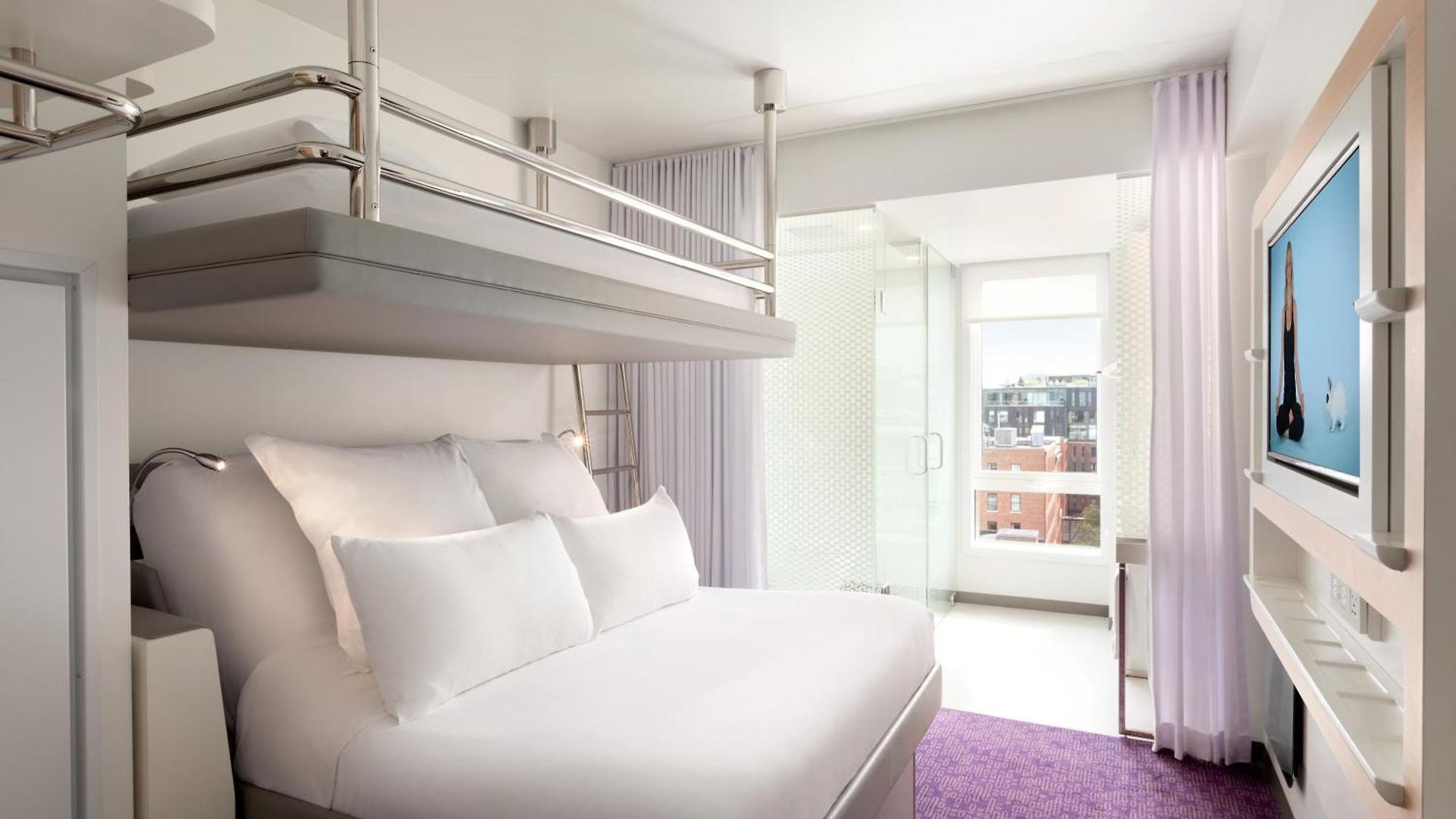 Yotel Hotel 4*