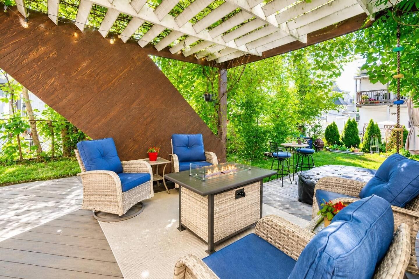 Modern Near Logan With Private Entrance *