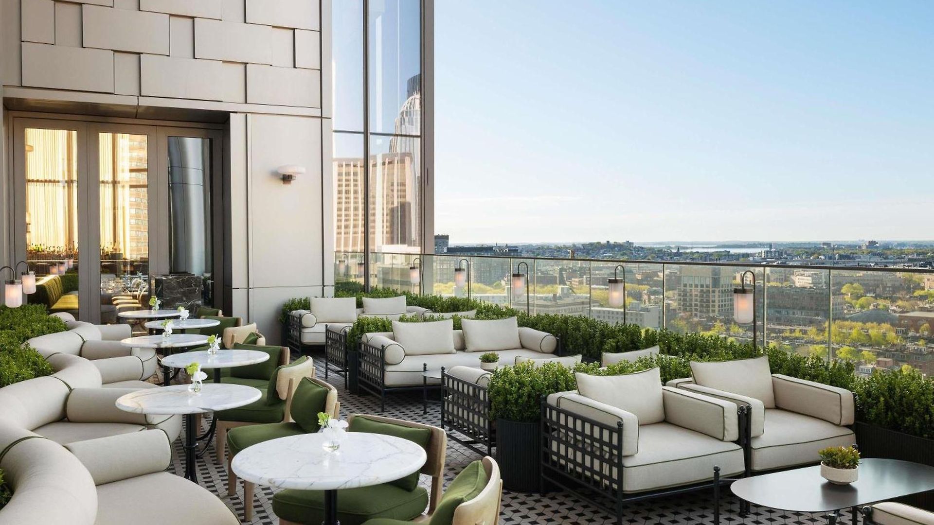 Raffles 5* Boston