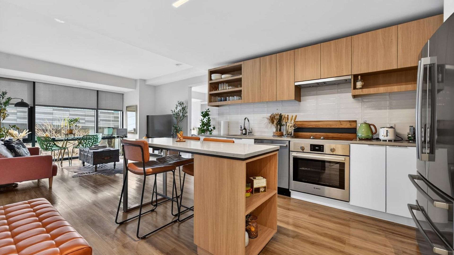 Apartment Prime Seaport 2br Steps To Convention Center Boston
