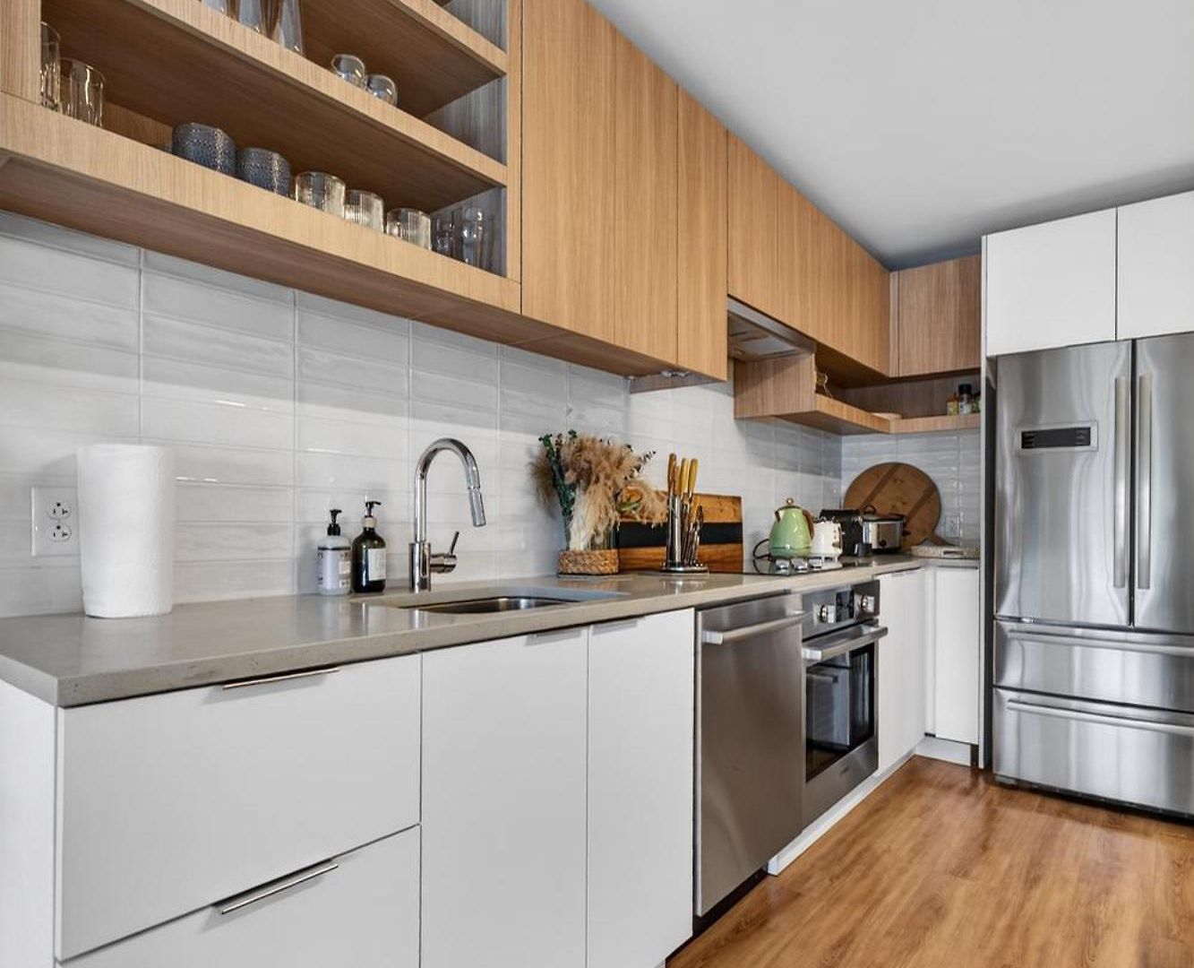 Prime Seaport 2br Steps To Convention Center Apartment *
