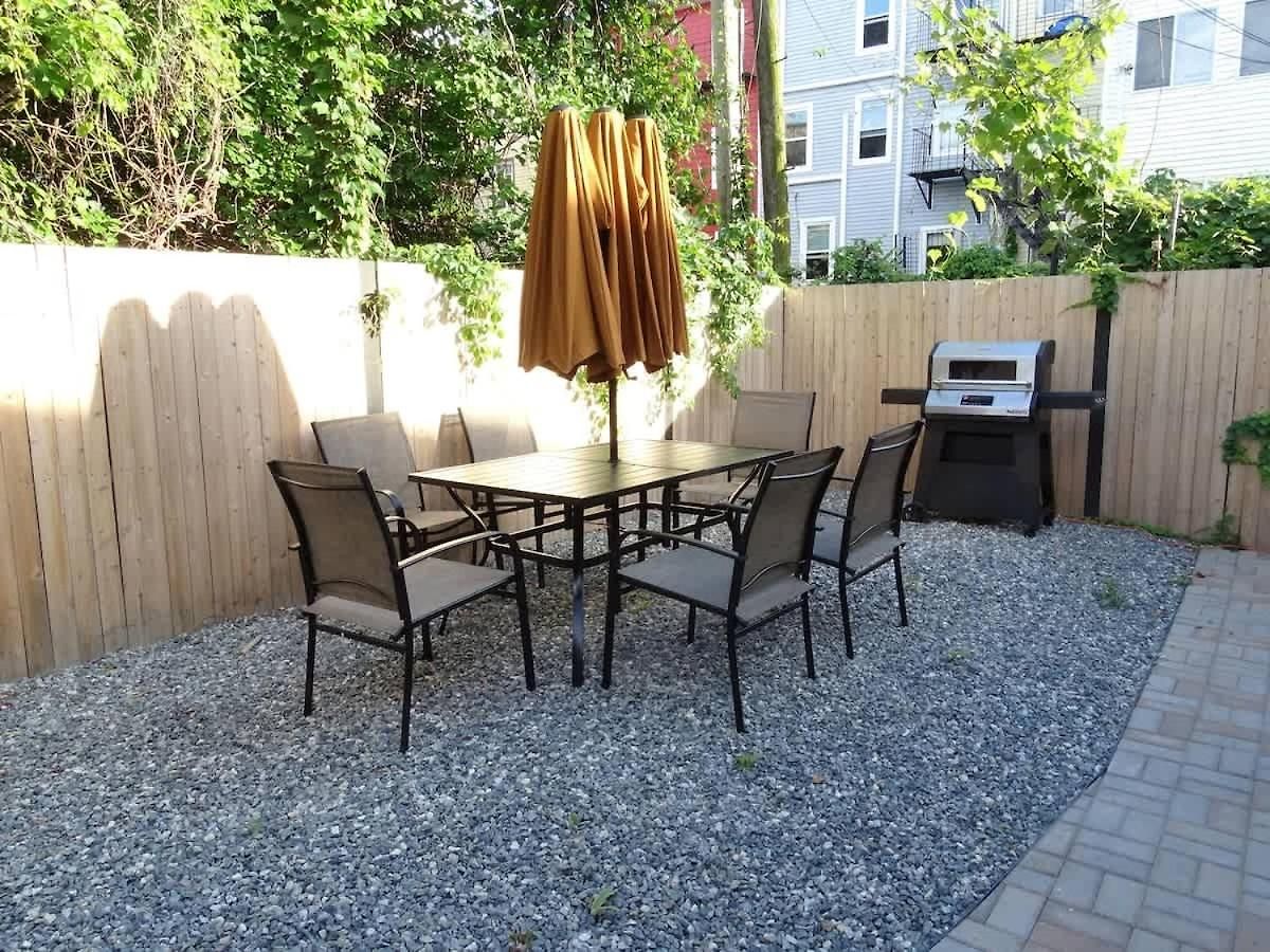 Stylish E Quick Transit To Downtown Apartment Boston