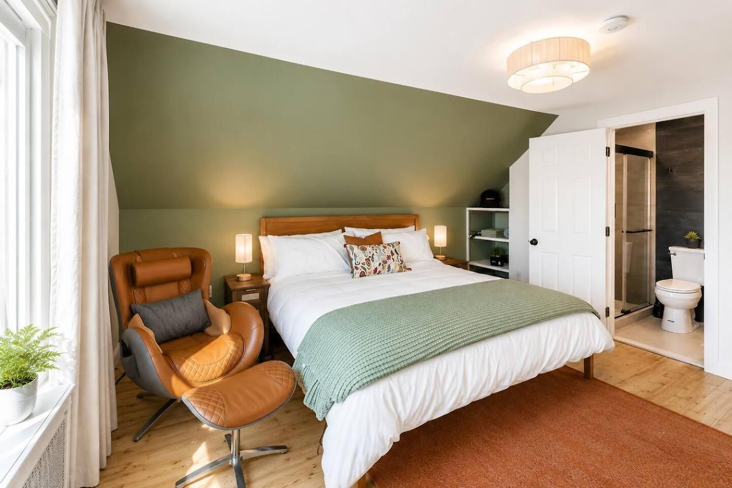 2 Full Kitchens, Near Airport, Yard & Fire Pit Holiday home Boston