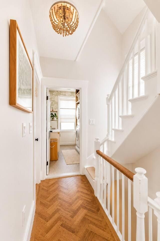 2 Full Kitchens, Near Airport, Yard & Fire Pit Boston