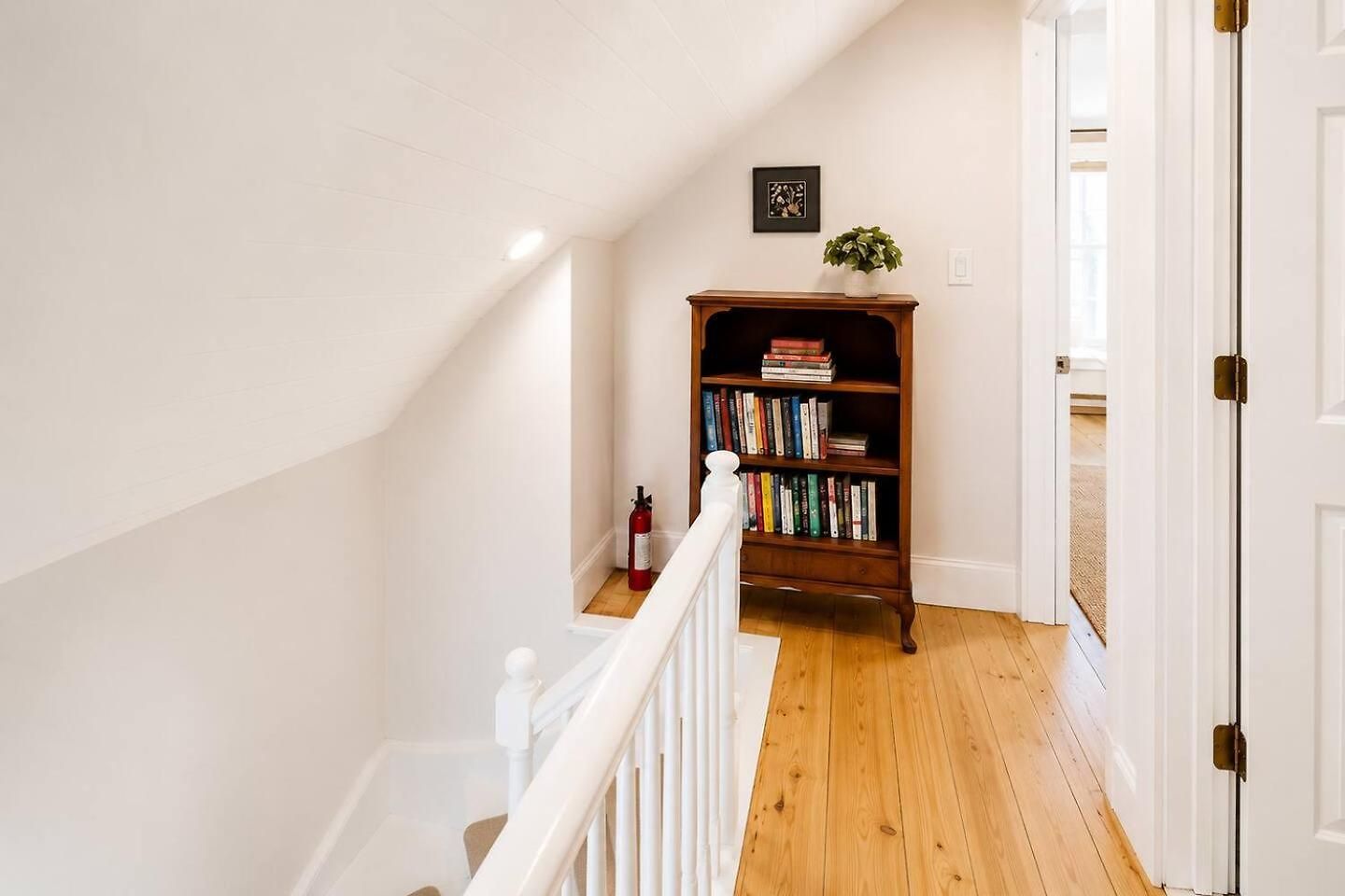 2 Full Kitchens, Near Airport, Yard & Fire Pit Holiday home Boston