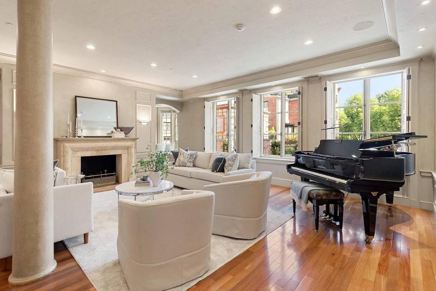 Apartment Flat Spacious And Living