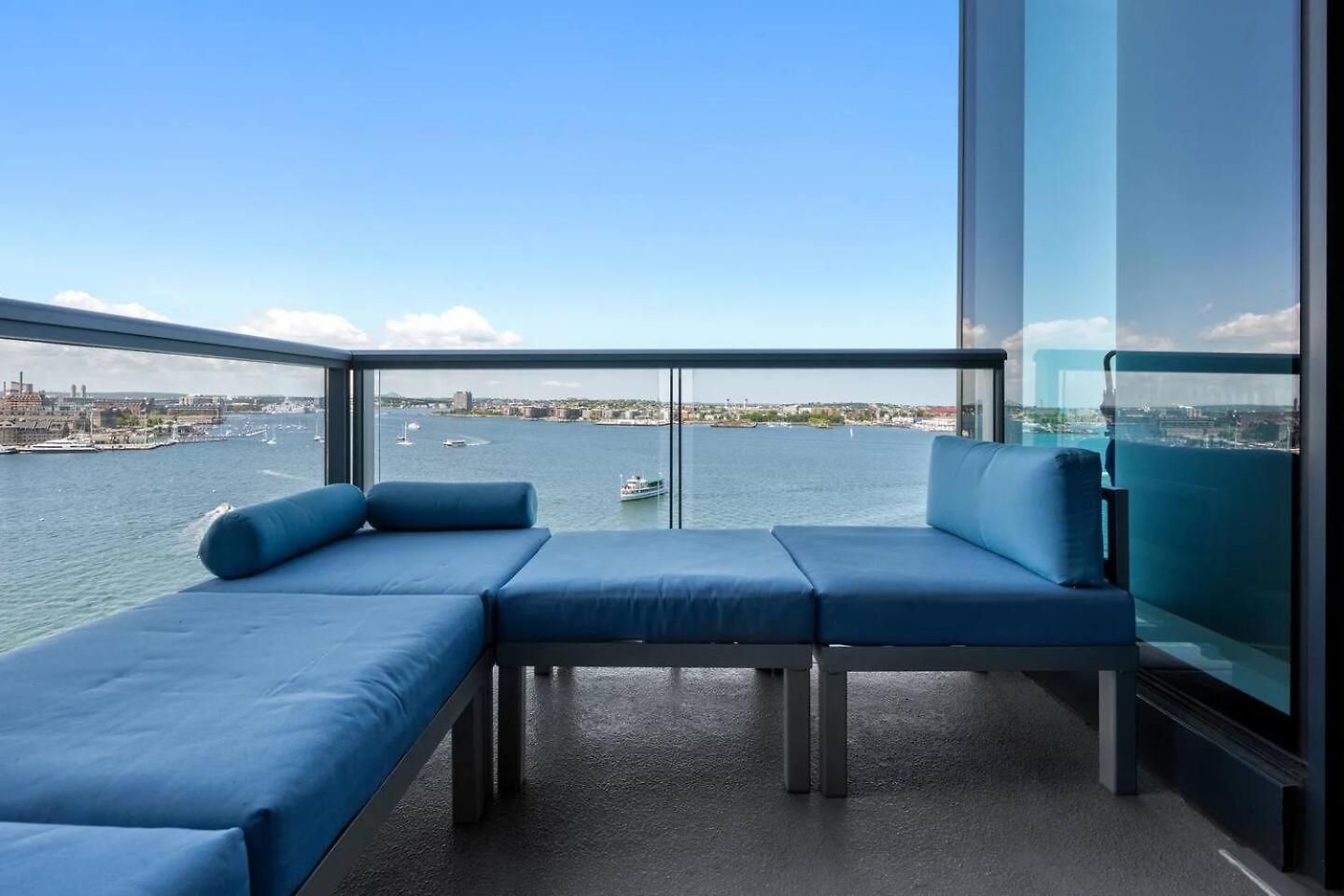 Apartment Spacious Living View Boston