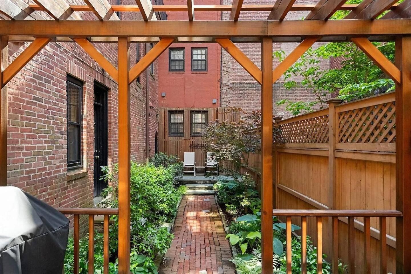 Apartment Flat Spacious And Living Boston