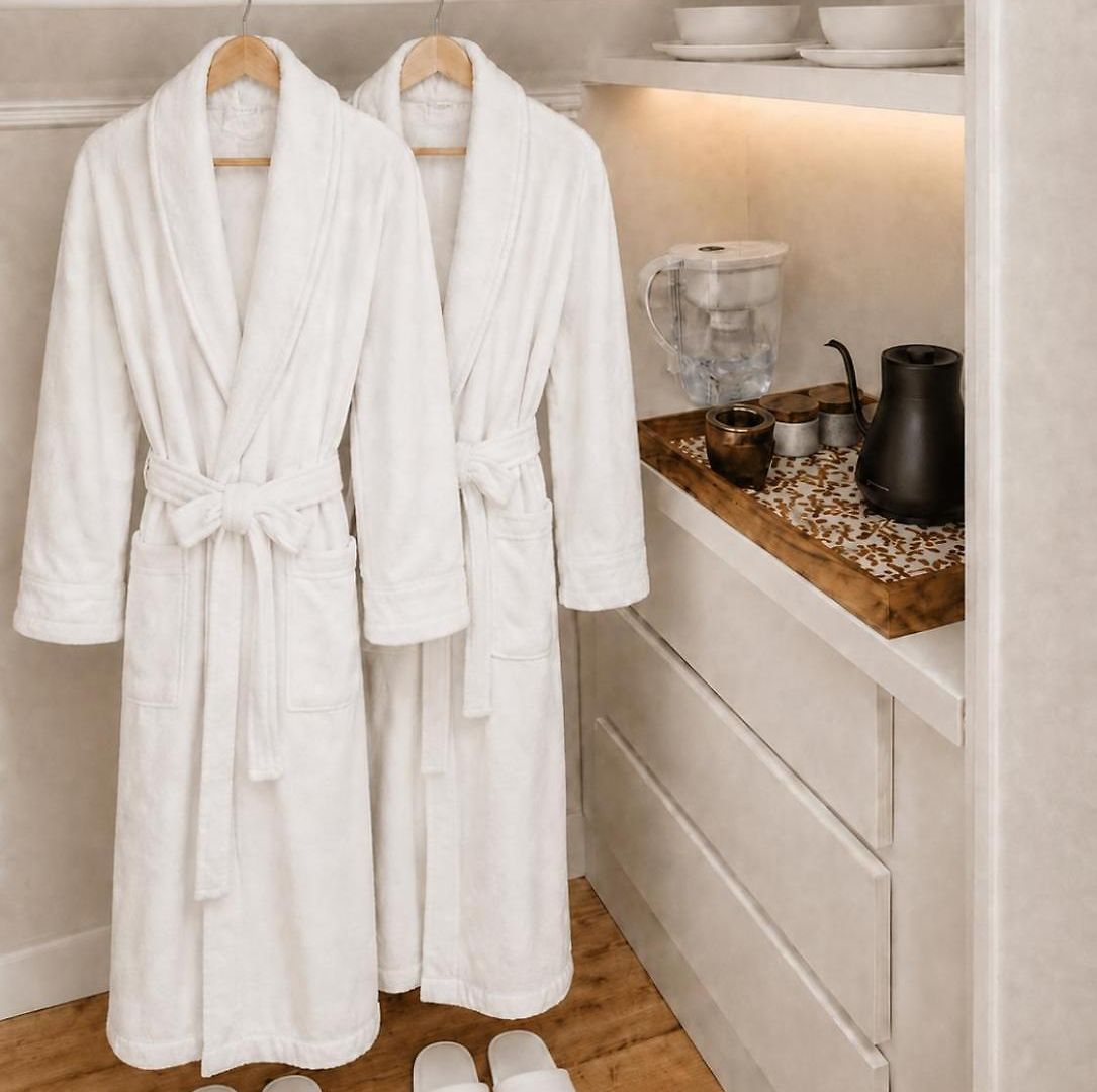 Bright King Suite, Massage Chair & Private Bath Homestay *