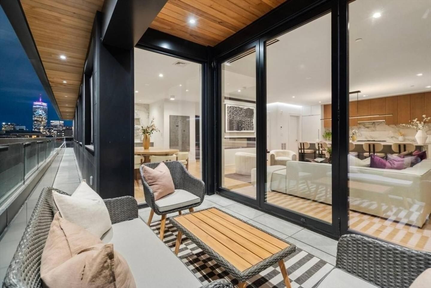 Apartment Charming And Chic