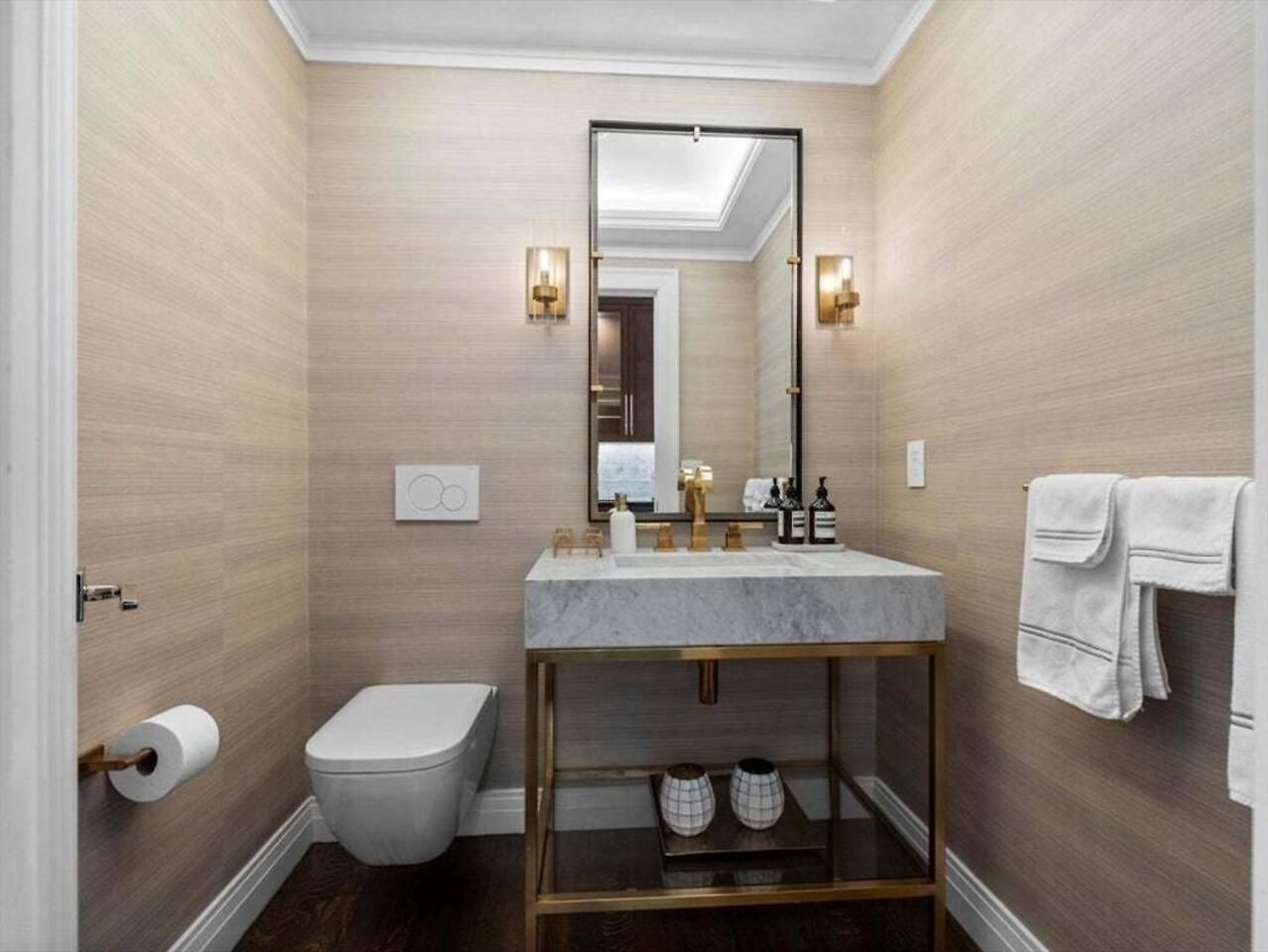 Exceptionally Private Garden Apartment