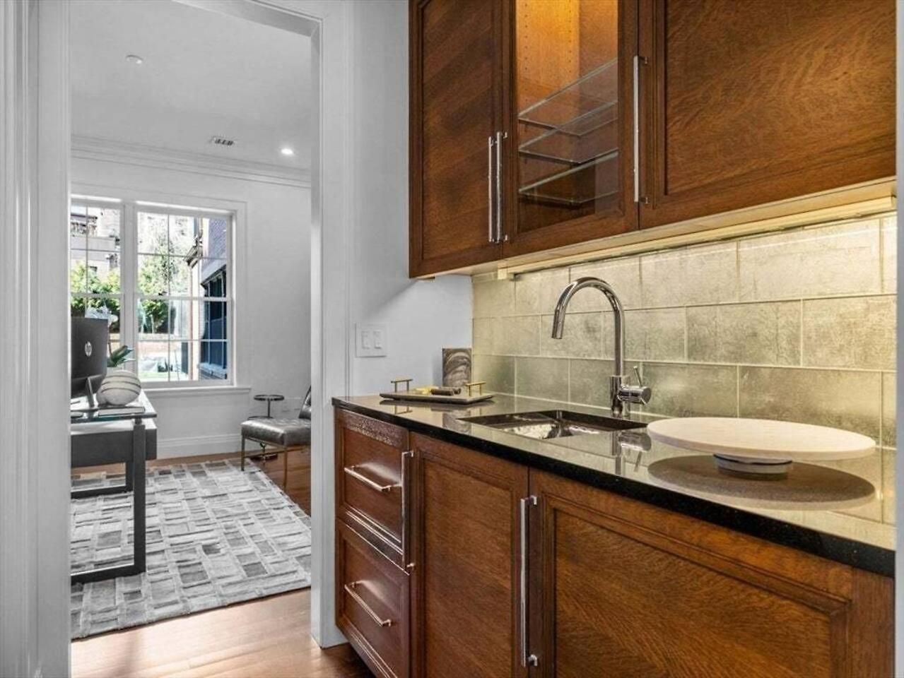 Exceptionally Private Garden Apartment