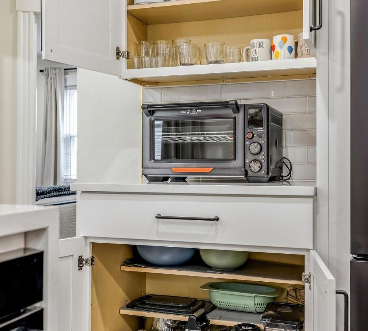 Luxury Designer 3br - Office - Sunroom - Garage - Apartment Boston