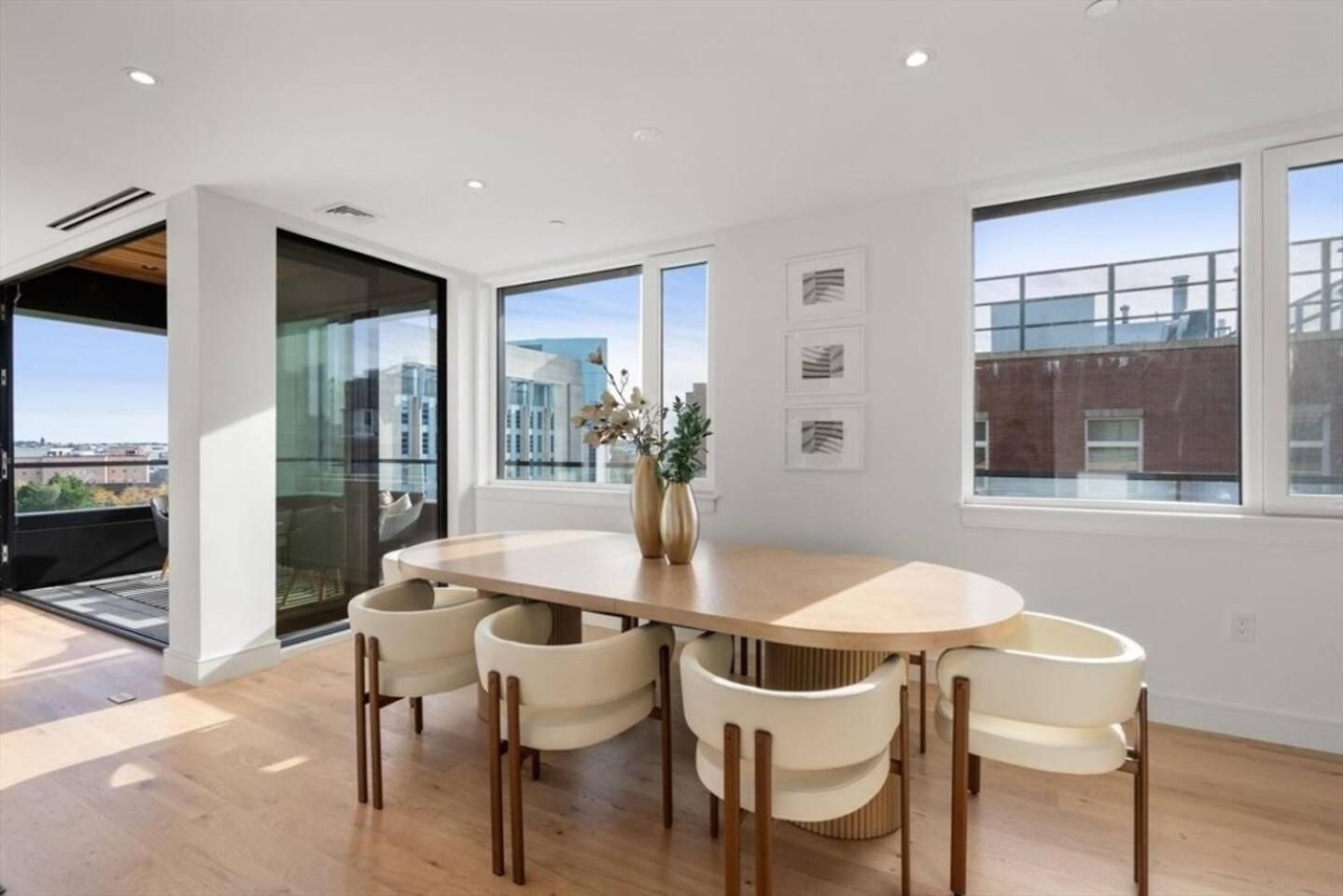 Apartment Charming And Chic