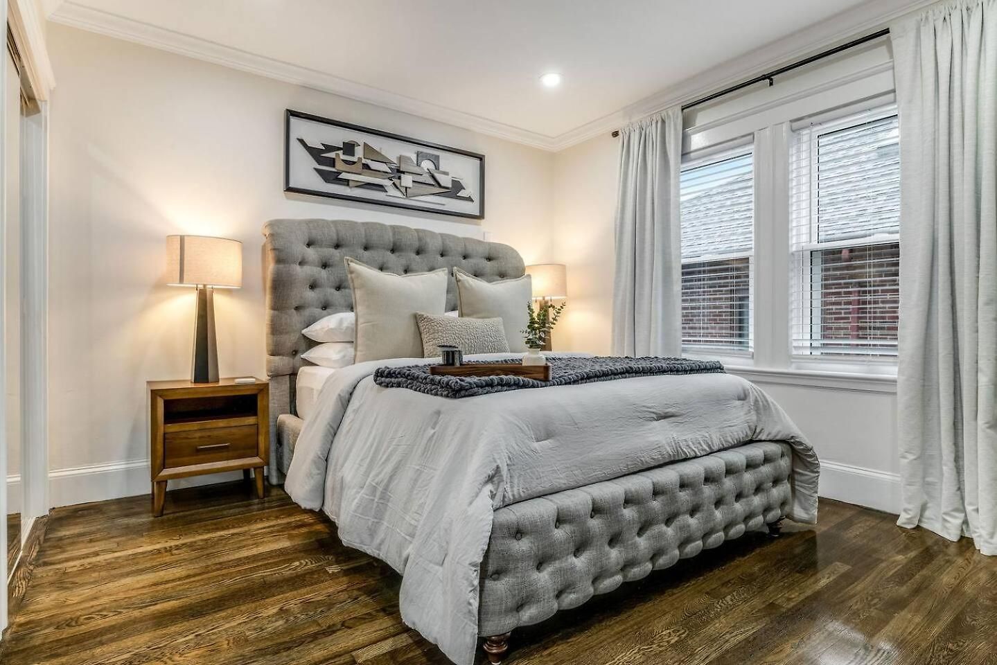 Luxury Designer 2br With Sunroom Apartment Boston
