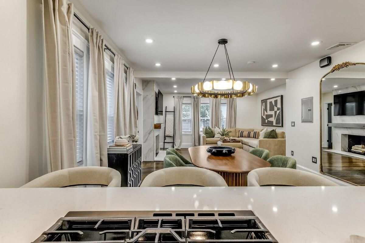 Apartment Luxury Designer 3br - Office - Sunroom - Garage - Boston