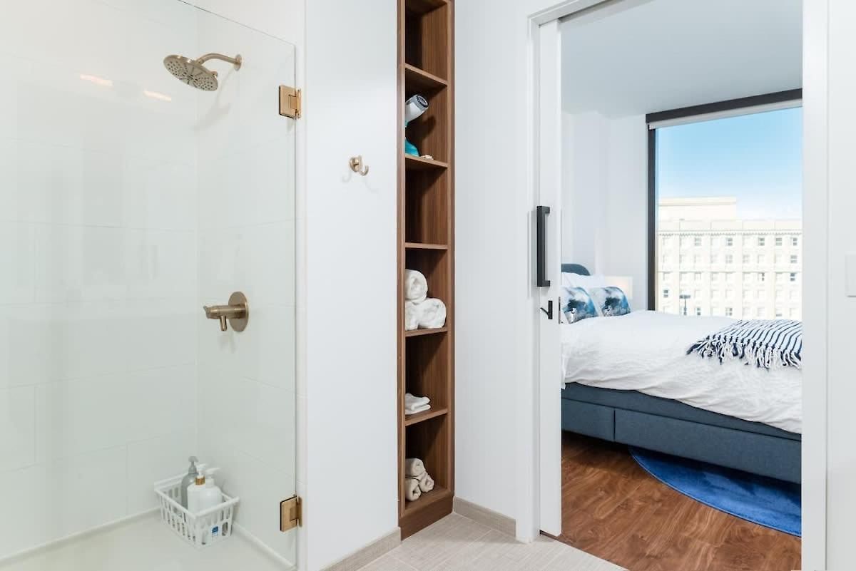 Back-bay W Roof Gym & Parking * Boston