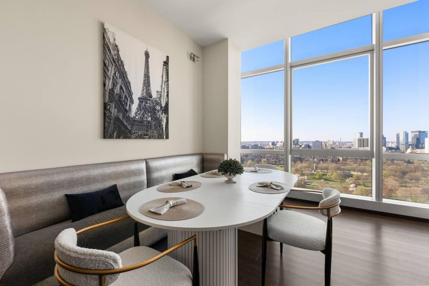 Penthouse Residences Living Modern Apartment *