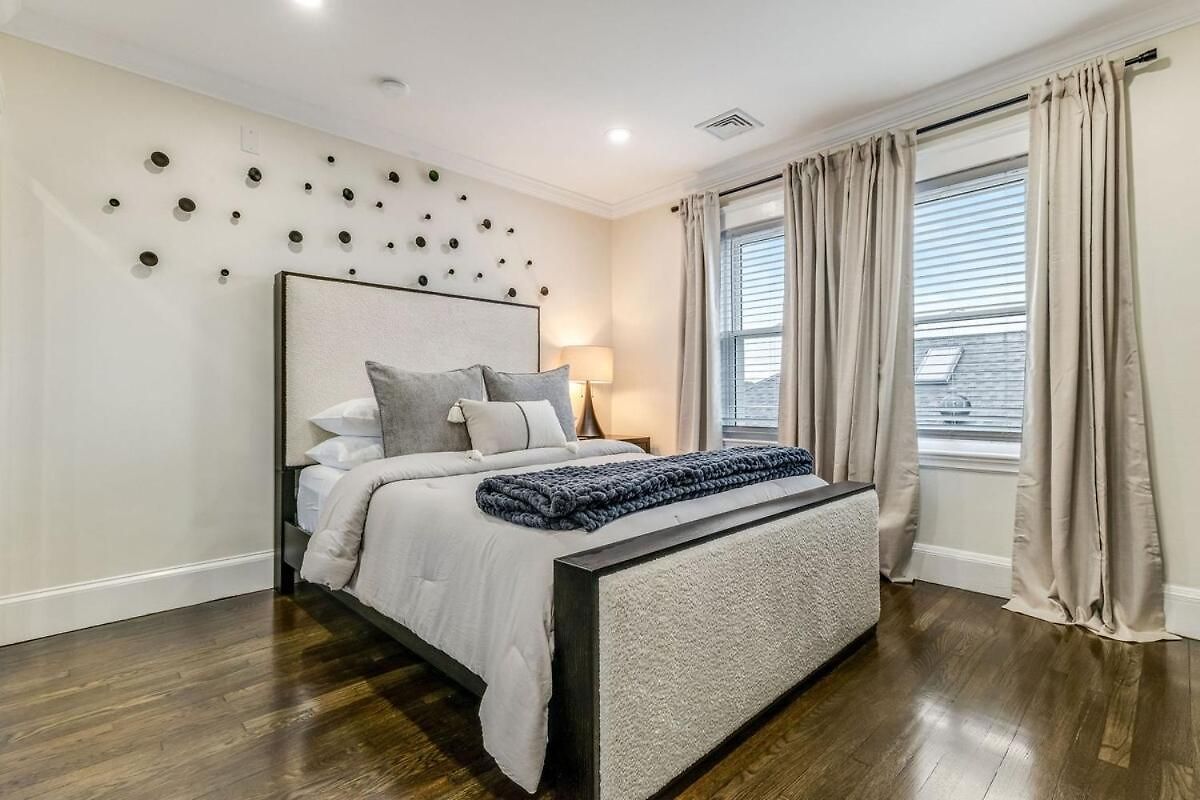 Apartment Luxury Designer 3br - Office - Sunroom - Garage - Boston