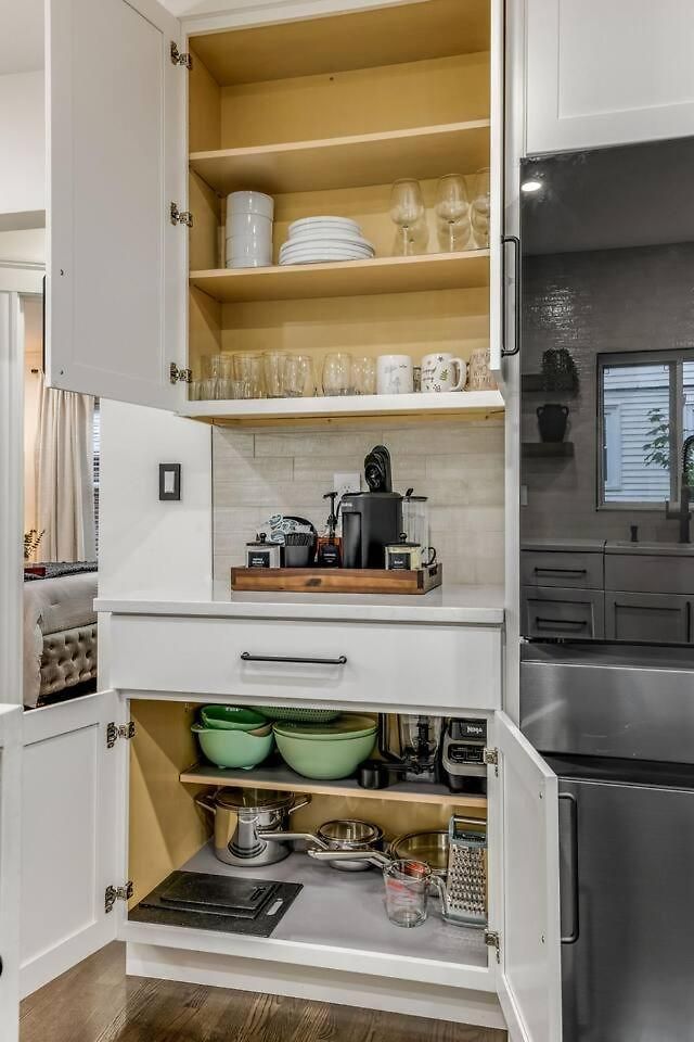 Apartment Luxury Designer 2br With Sunroom