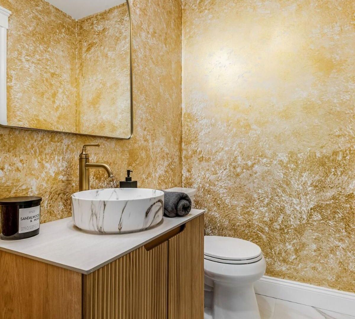 Apartment Luxury Designer 3br - Office - Sunroom - Garage - Boston