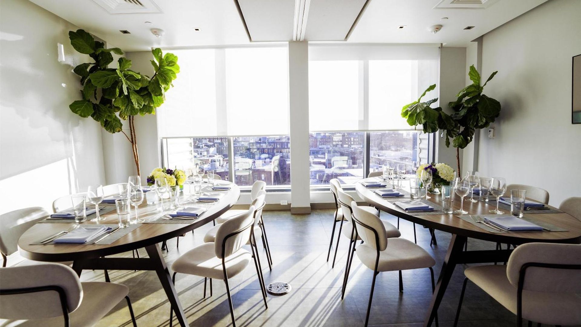 Yotel Hotel 4*