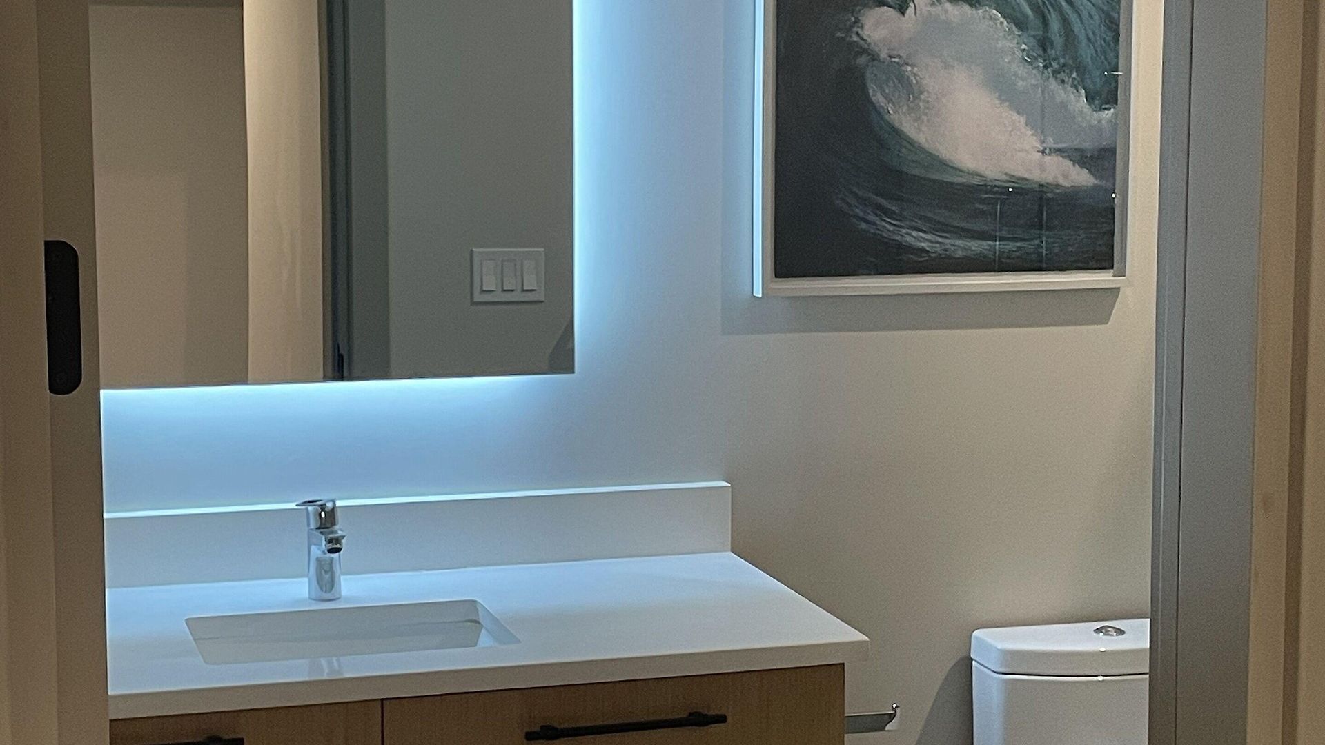 The Monty Apartment *