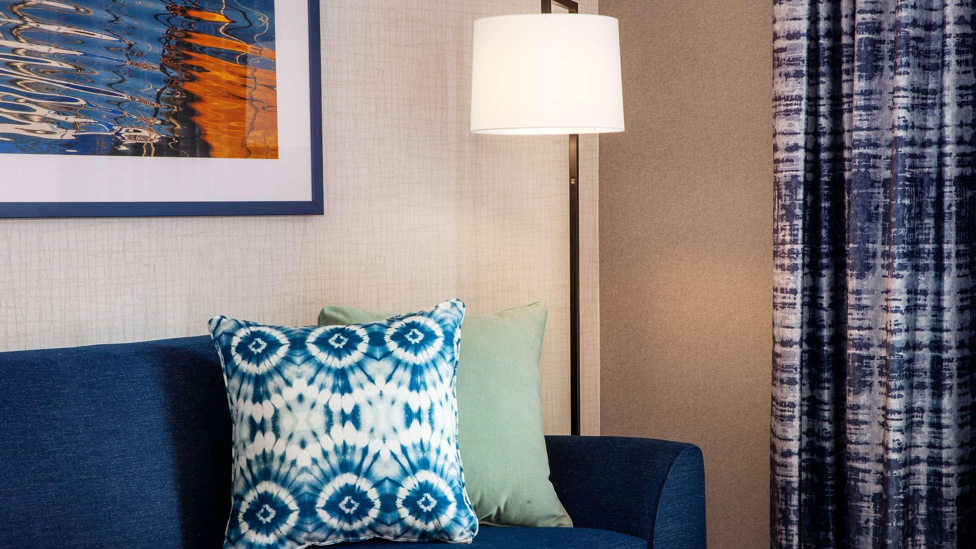 Hotel Hampton By Hilton At The Seaport District Boston