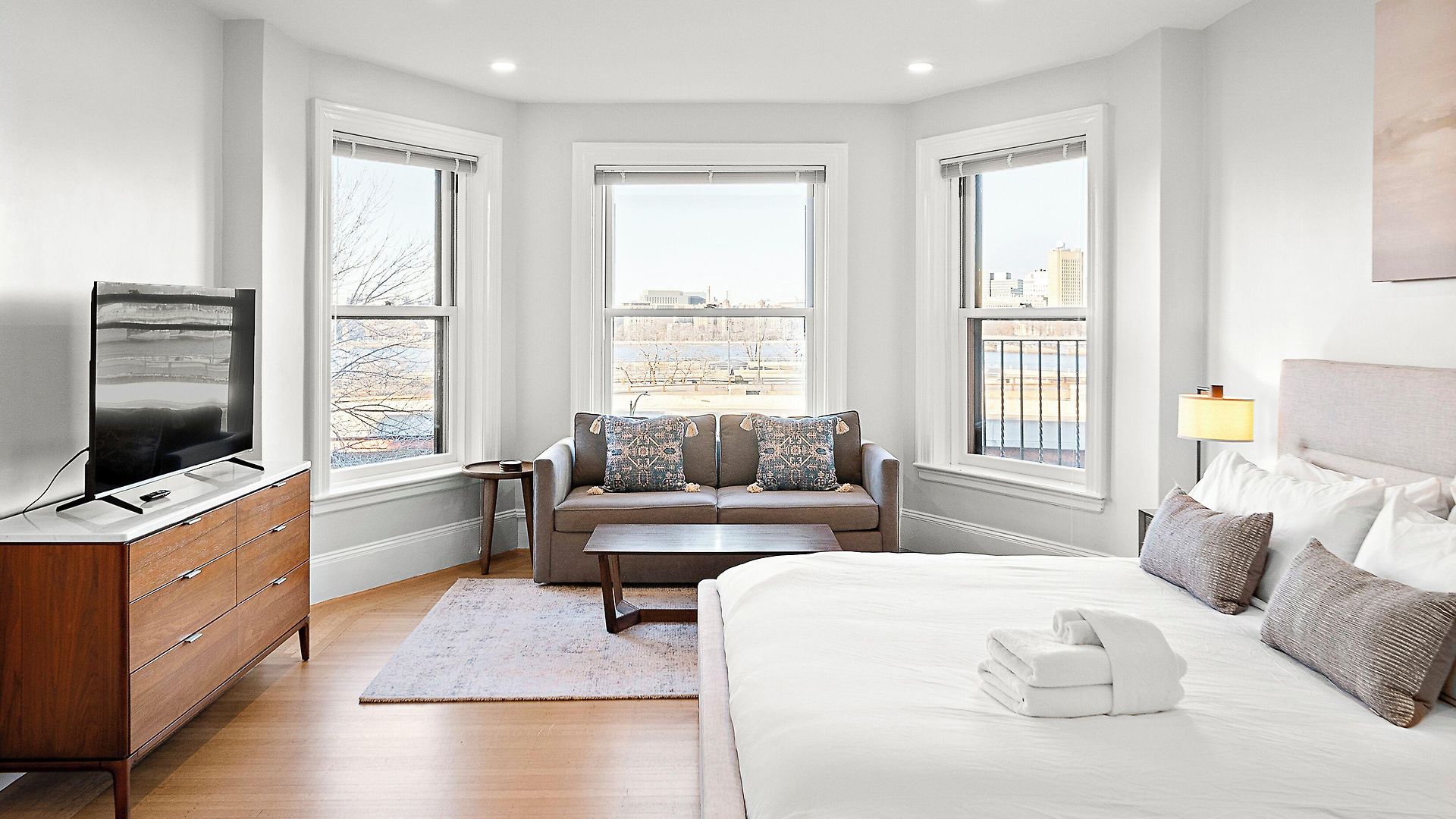 The Gryphon House Bed & Breakfast 3*