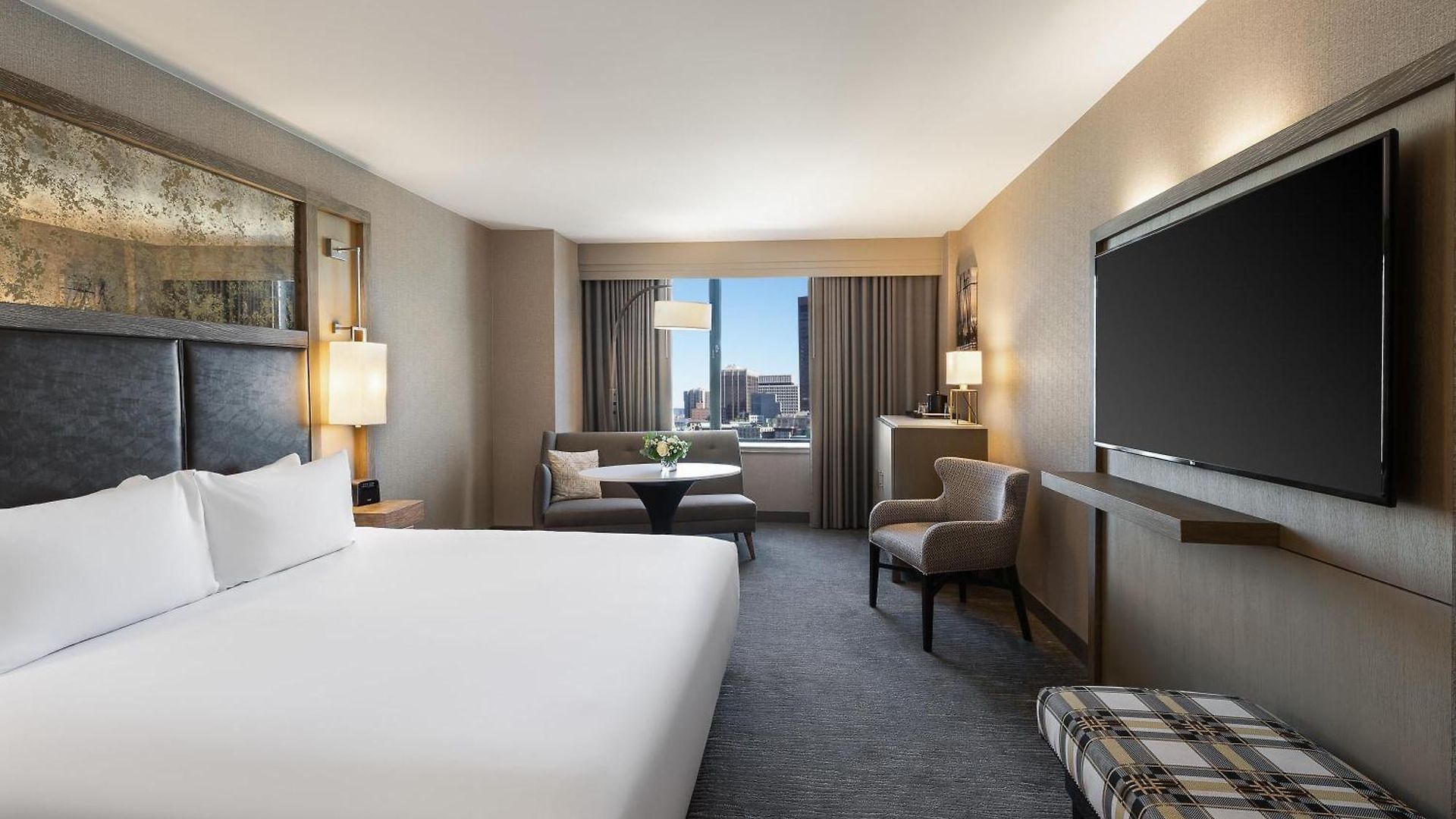 Hyatt Regency Hotel 4*