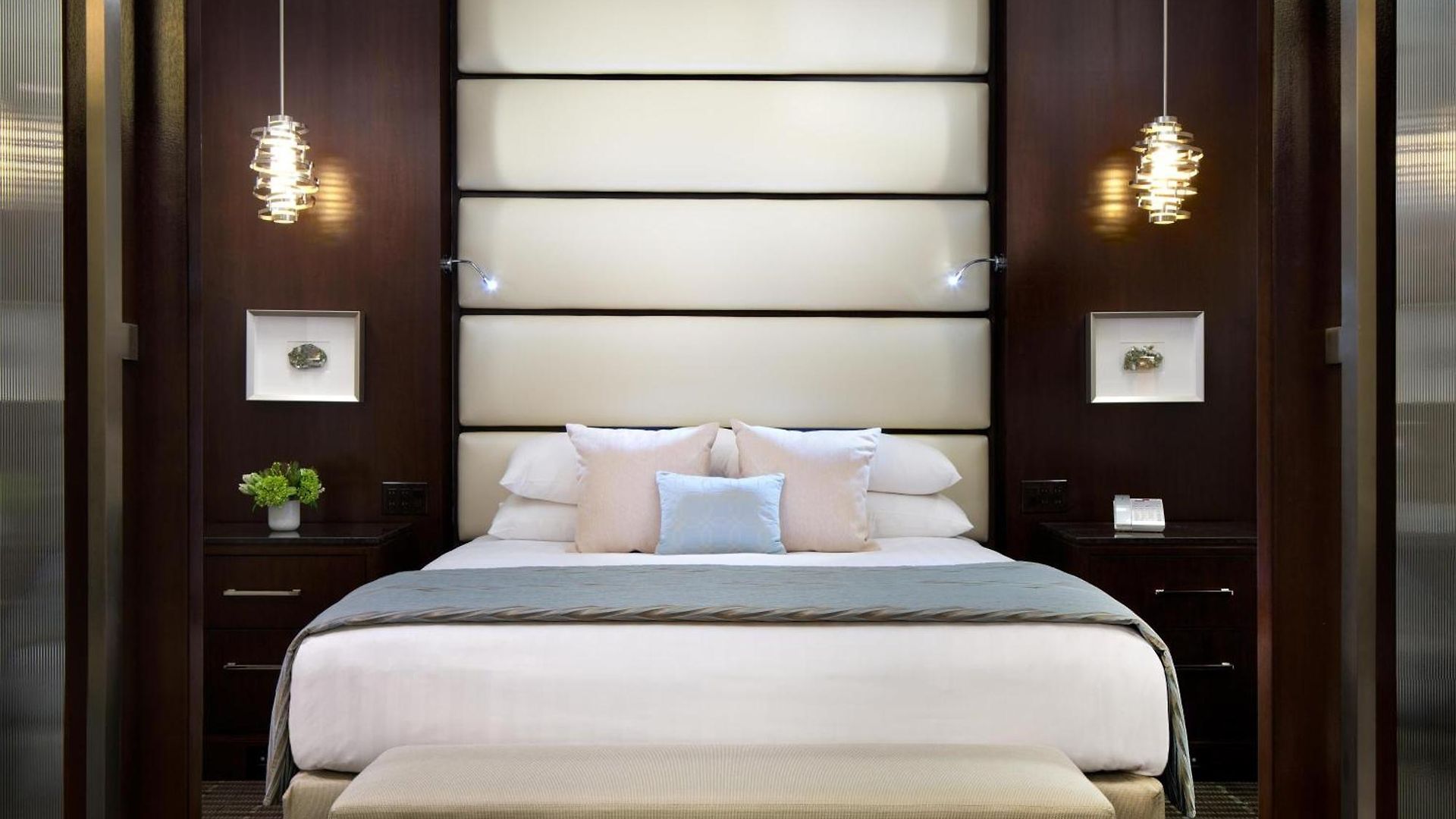 Hyatt Regency Hotel 4*