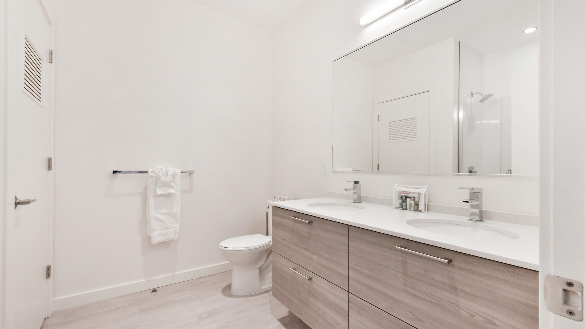 Global Luxury Downtown Apartment Boston