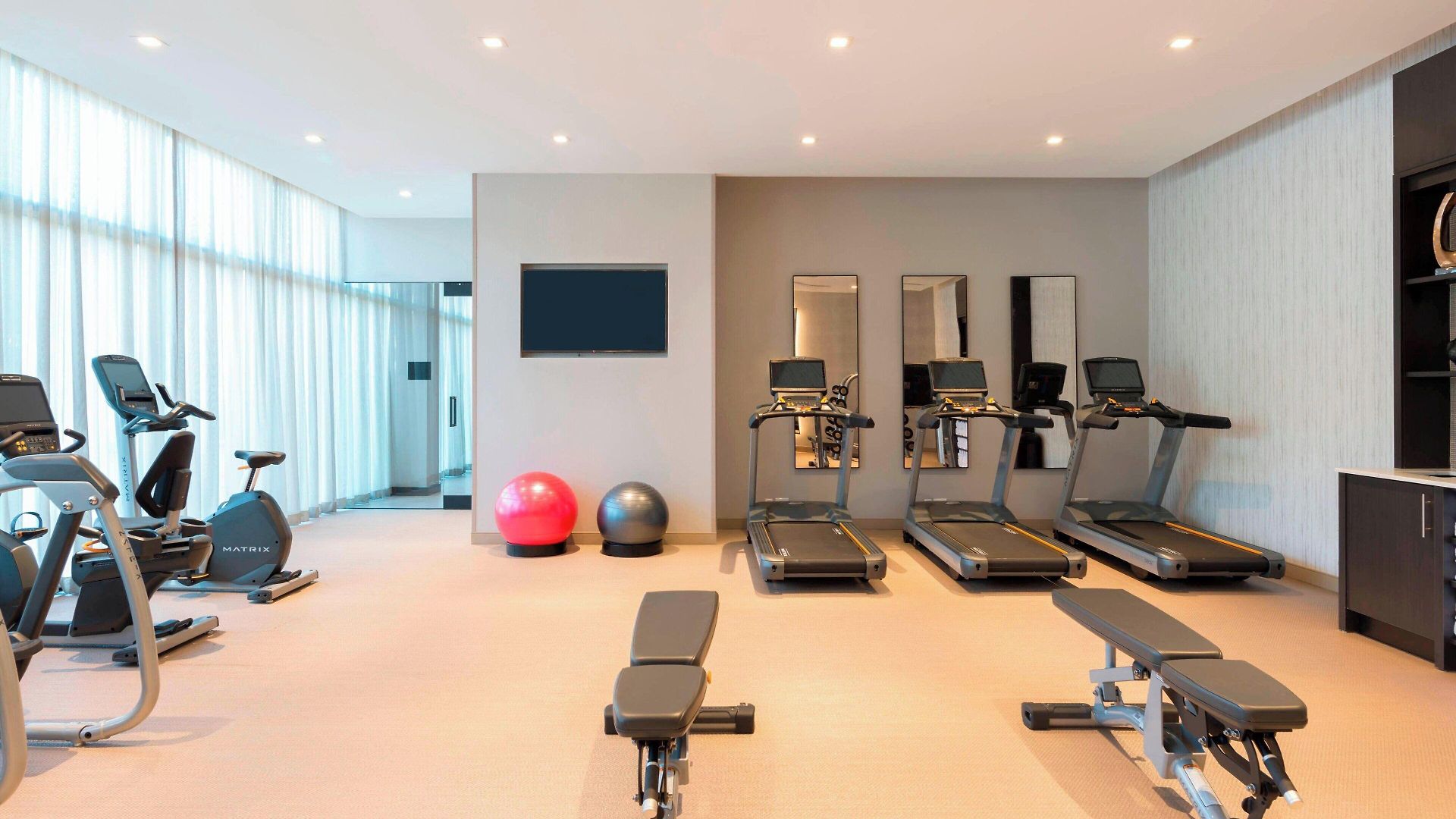 Ac By Marriott Downtown Hotel 4*