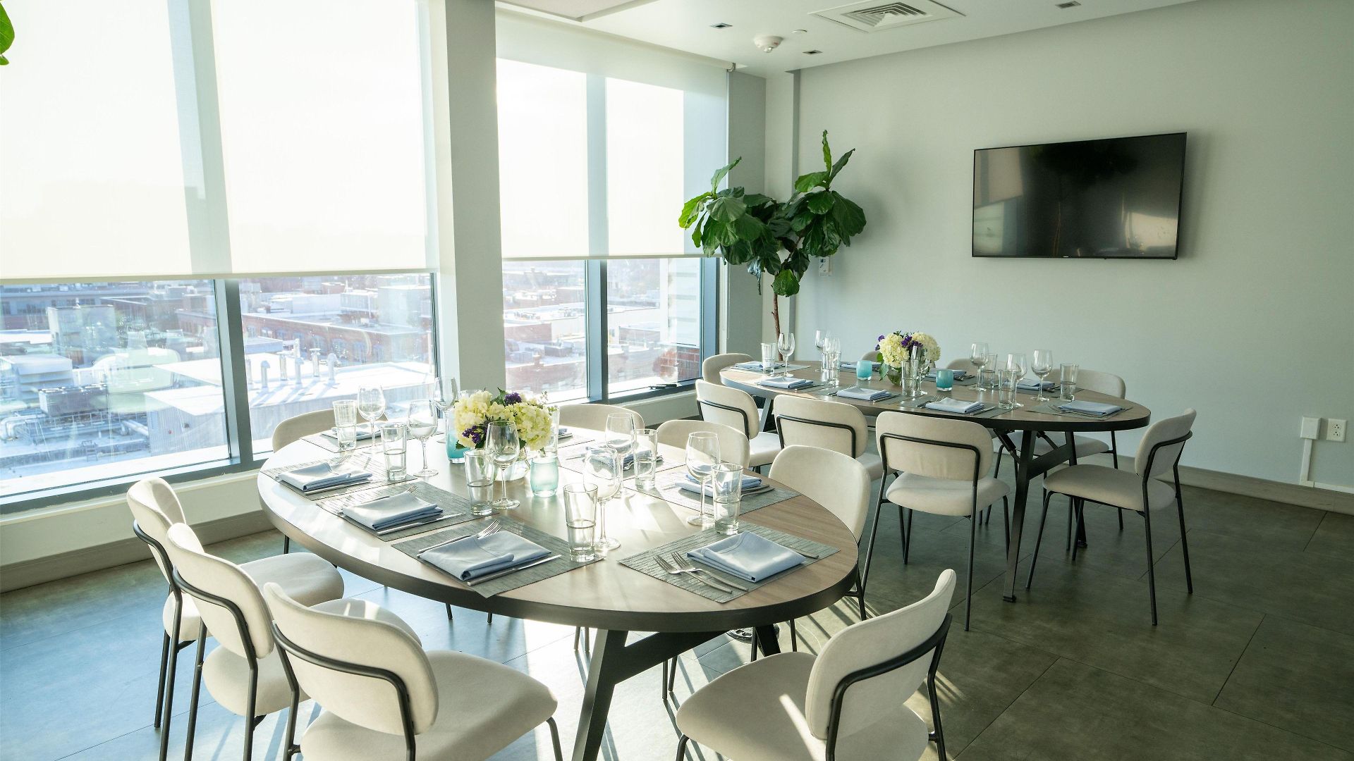 Yotel Hotel 4*