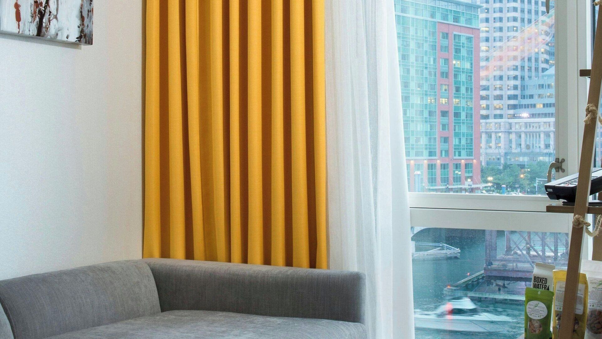 The Envoy Hotel, Autograph Collection