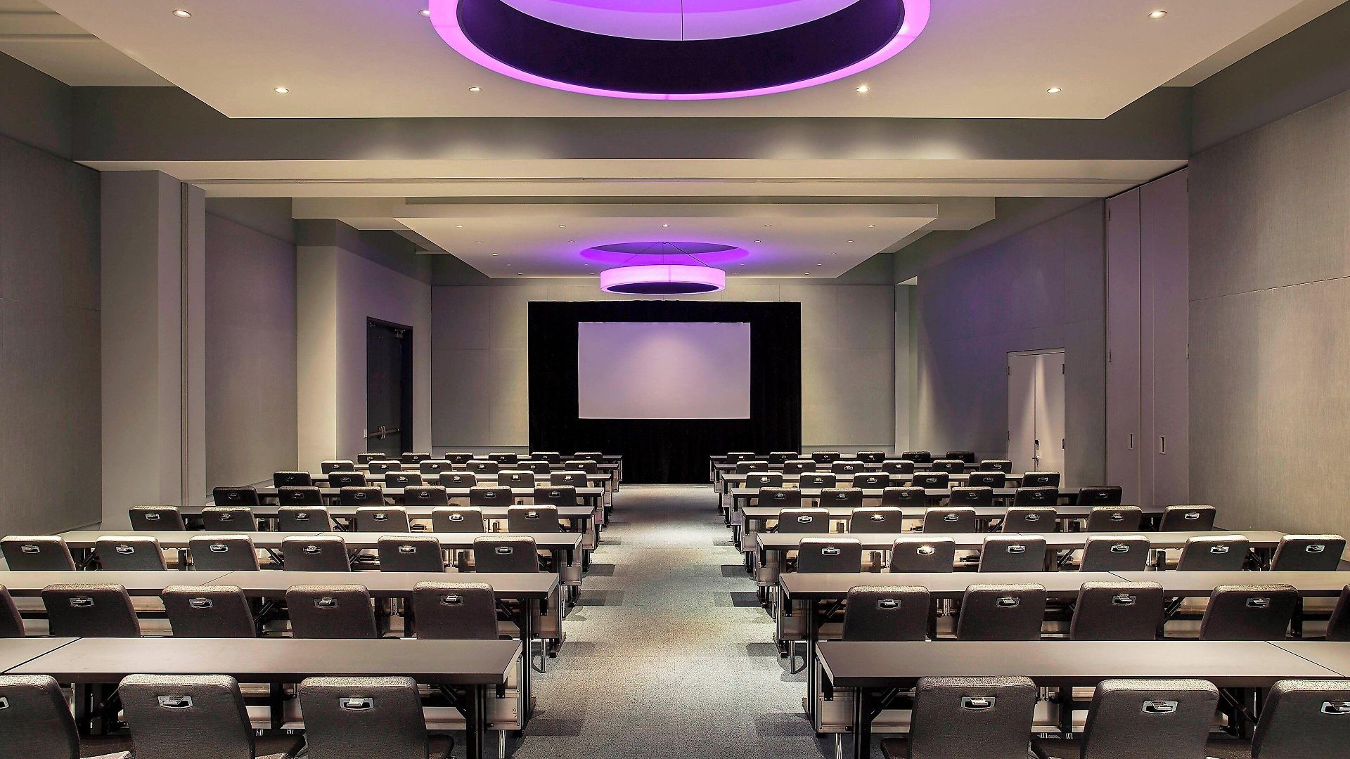 Aloft By Marriott Seaport District Hotel Boston