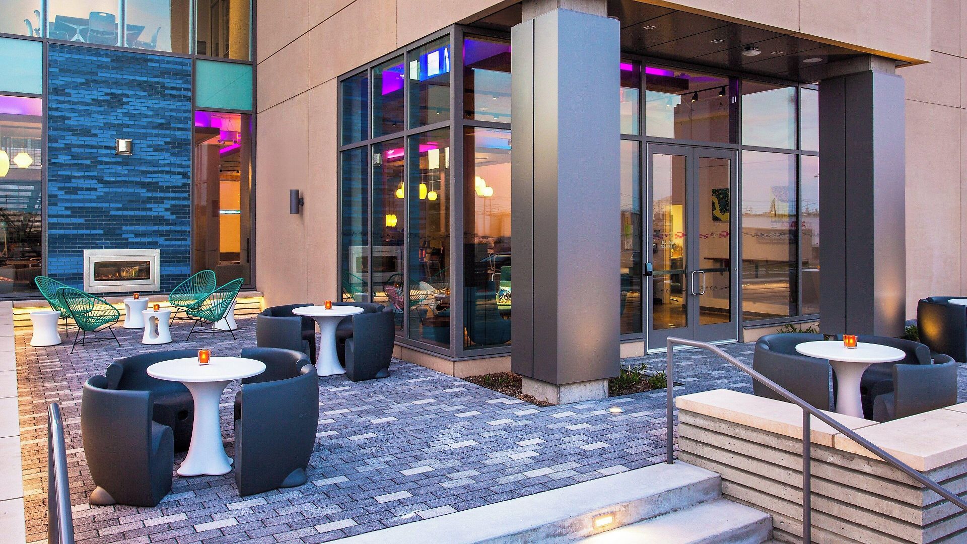 Aloft By Marriott Seaport District Boston