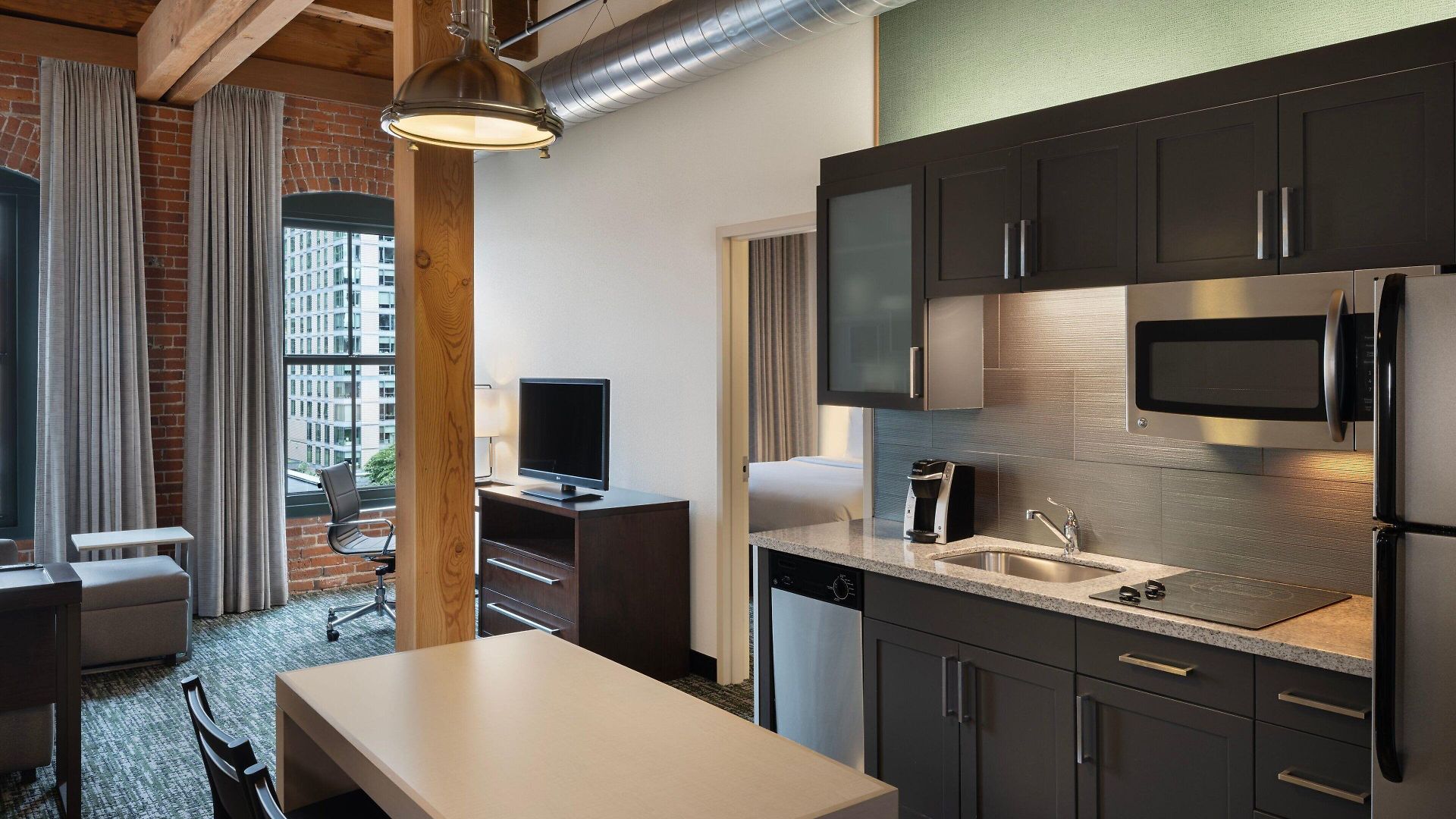 Hotel By Marriott Downtown Seaport 3*