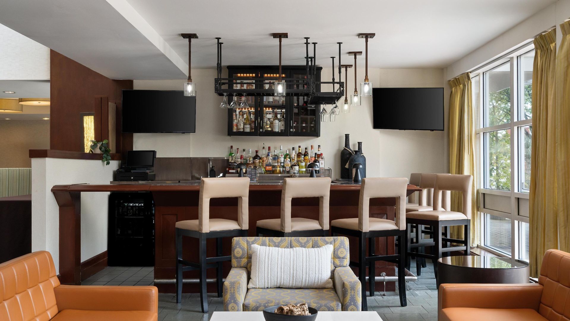 Doubletree By Hilton Bayside Boston