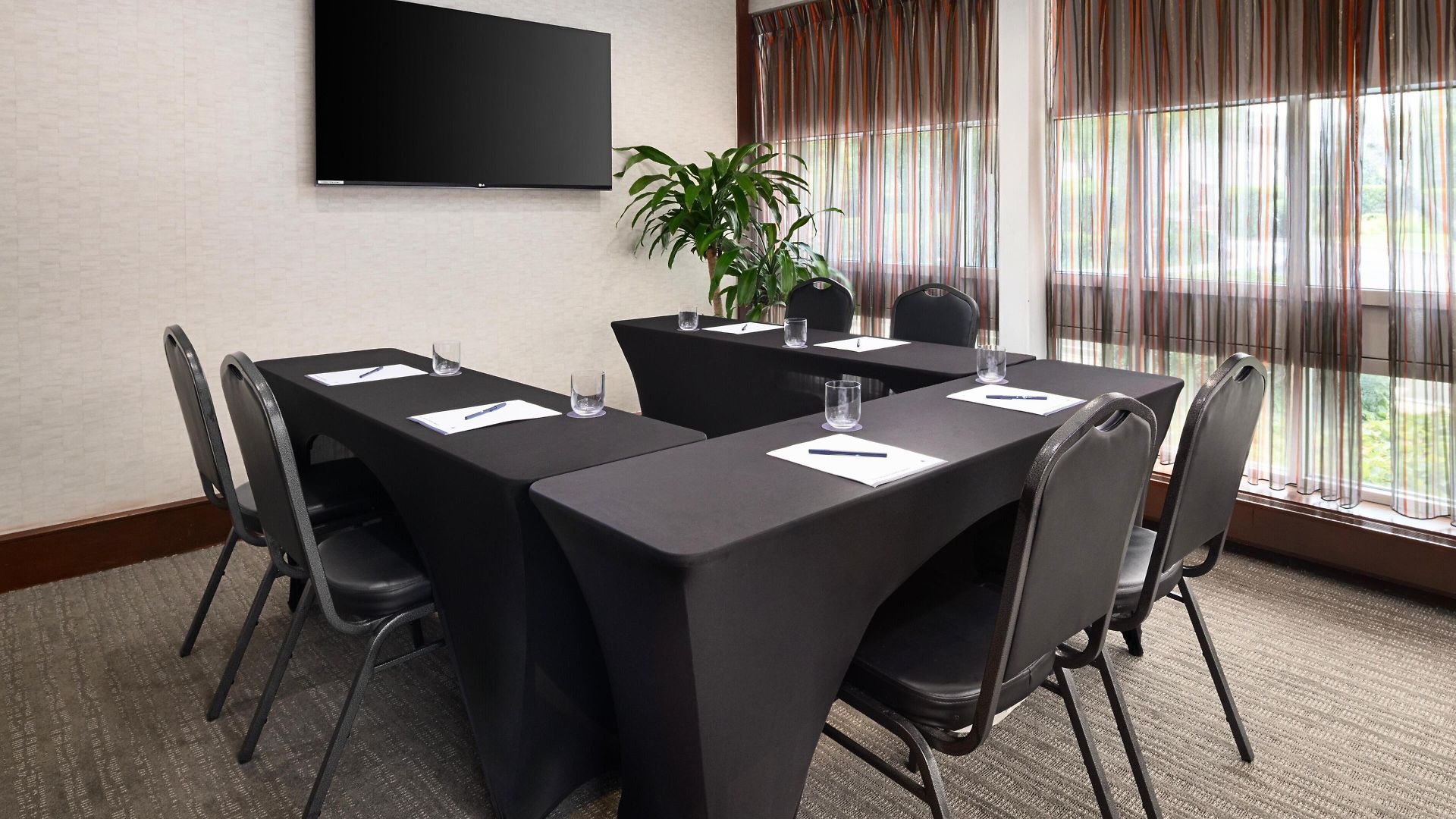 Doubletree By Hilton Bayside 3*