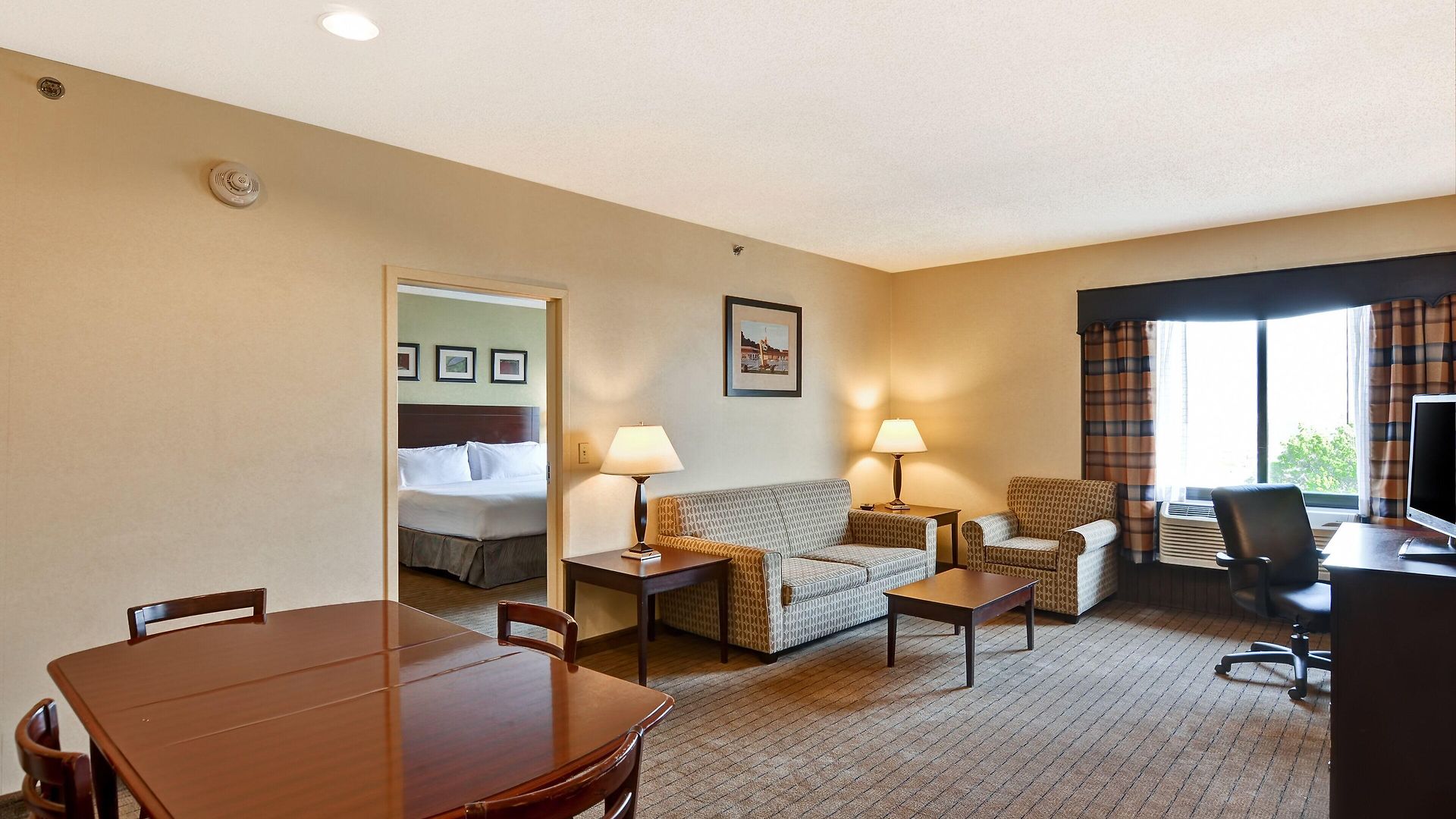 Express By Ihg Hotel
