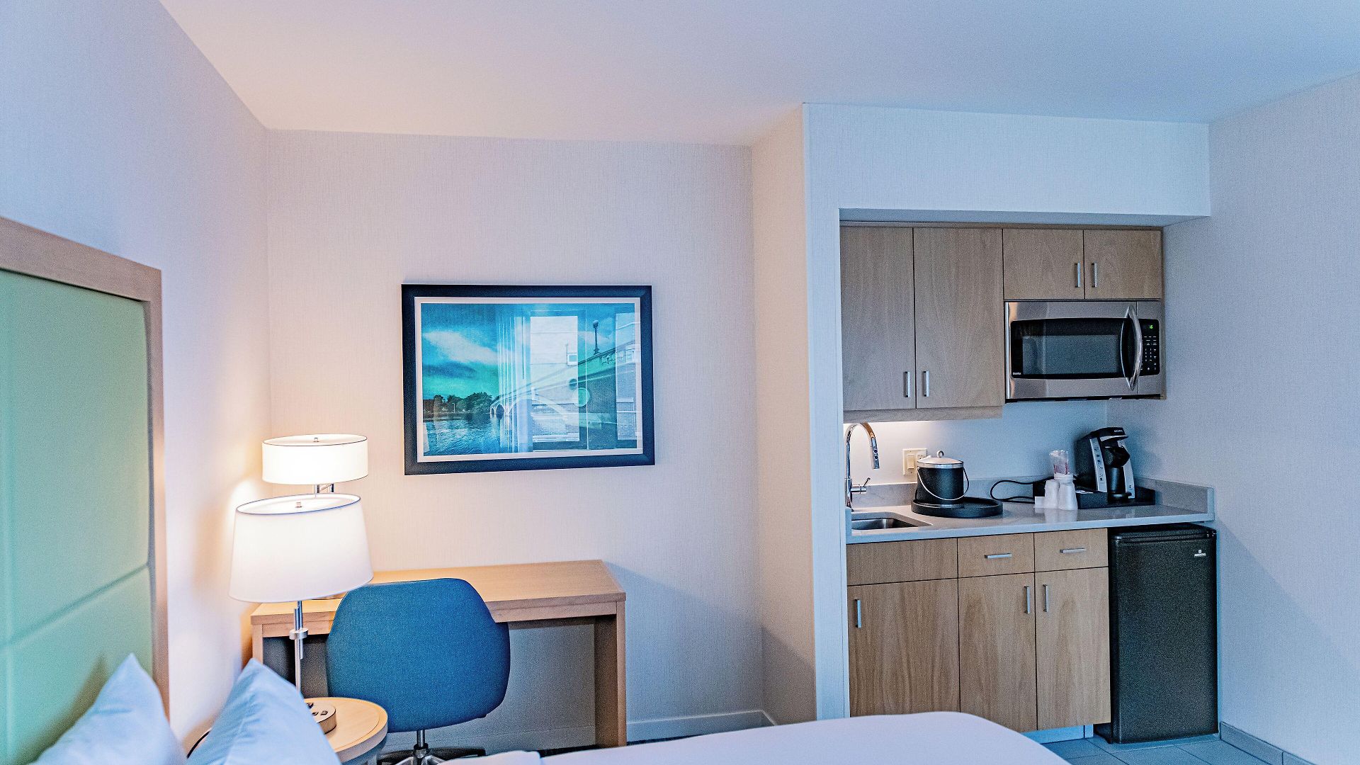 The At Longwood Medical Hotel 3*