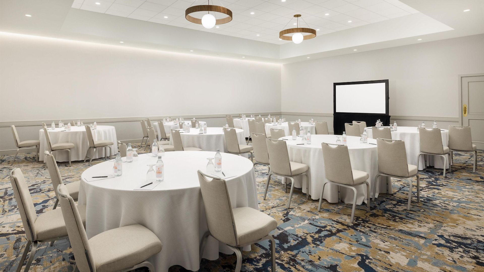 Hotel Hilton Back Bay 3*